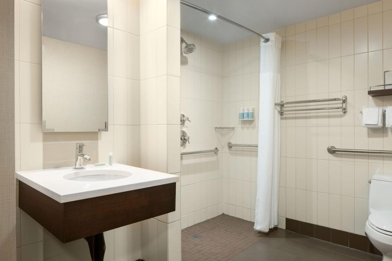 Hotel By Marriott Manhattan/ Midtown Eastside