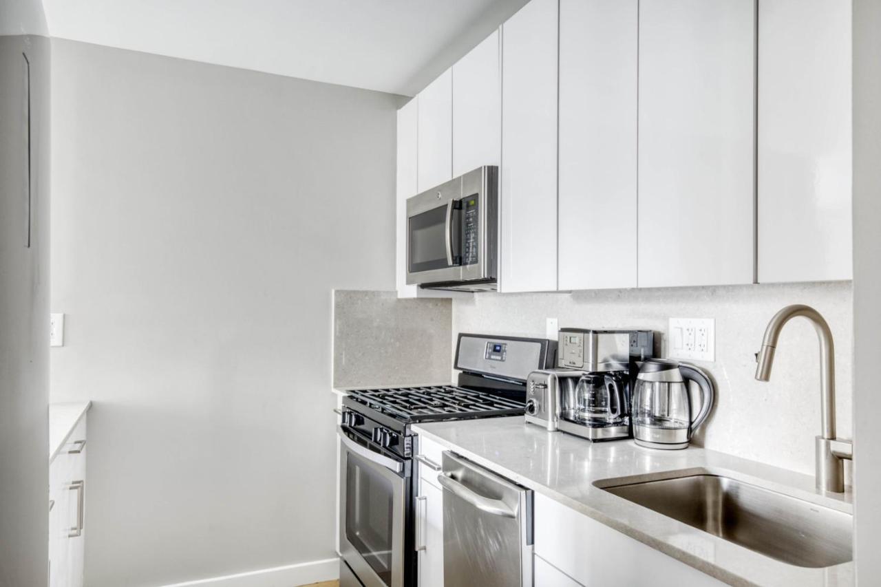 Apartment Kips Bay 2br W Doorman Gym Nr 5th Av Shops Nyc-654 New York