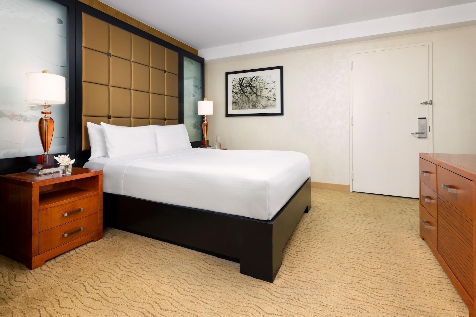 Hotel Millennium Broadway Times Square 4*