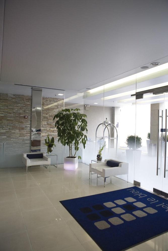 Le Bleu Hotel 3*