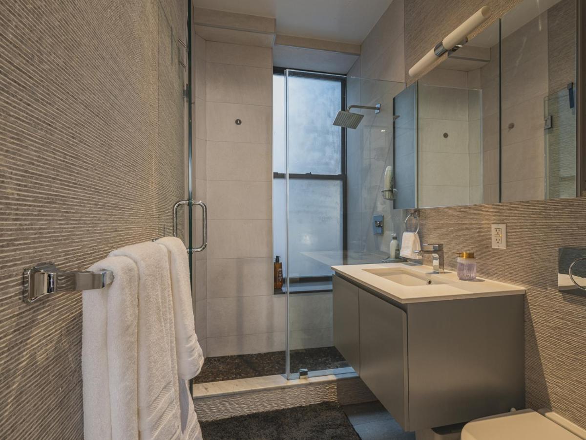 Cozy & Convenient Midtown Apartment! * New York