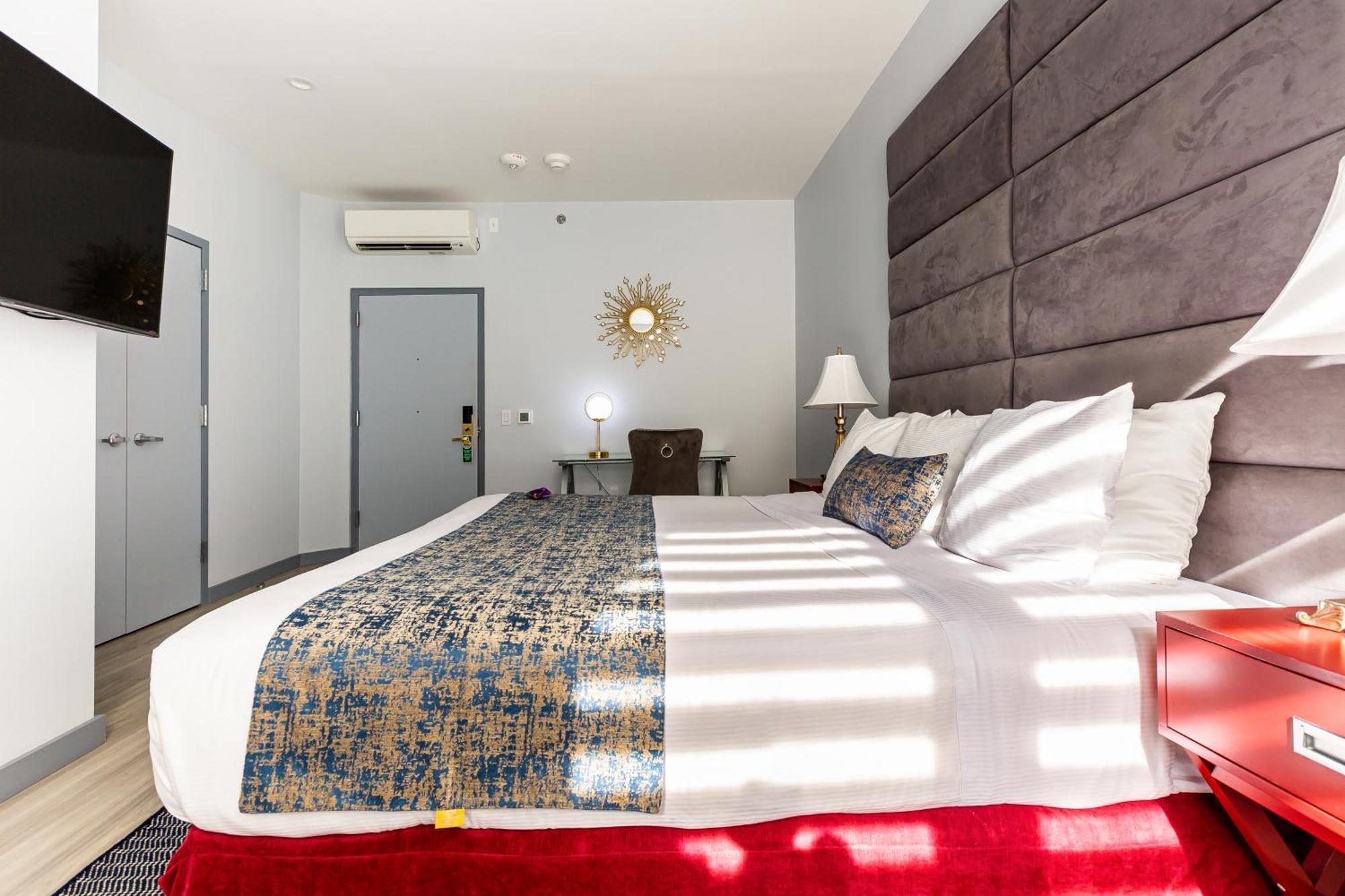 St. Hotel 2*