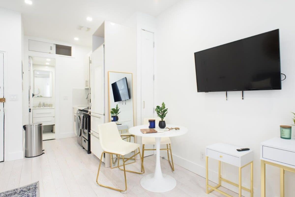 62-3a New Prime Ues W D In Unit Walk 2 C Park * New York
