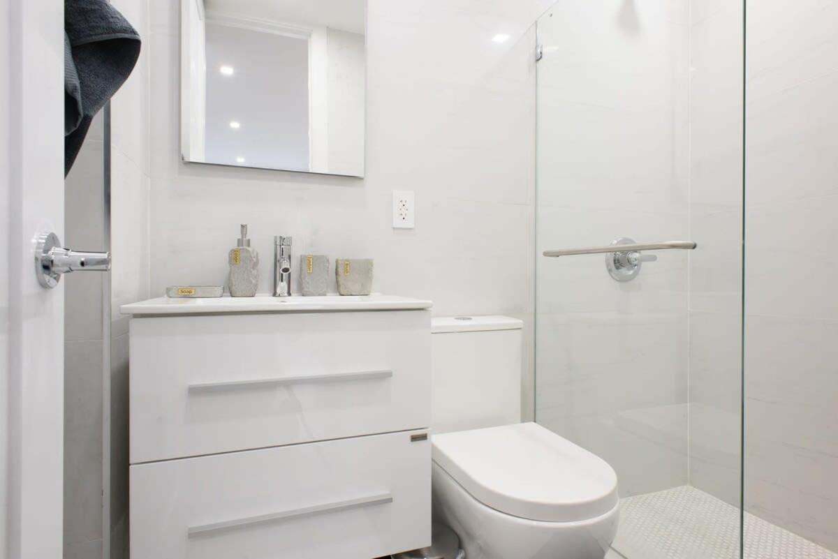 62-3a New Prime Ues W D In Unit Walk 2 C Park * New York