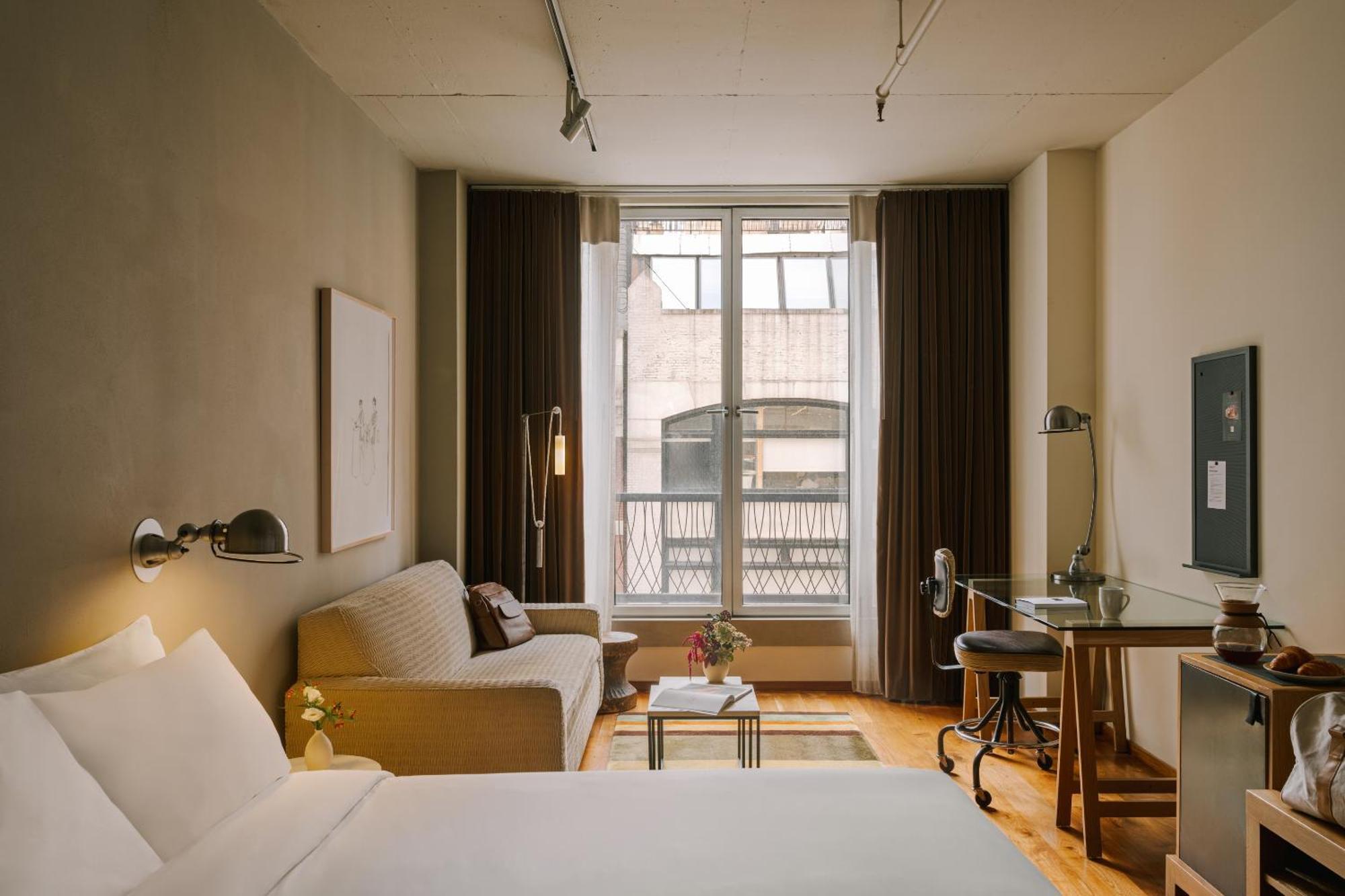 Chambers Hotel Central Park South, Sonder Hotel