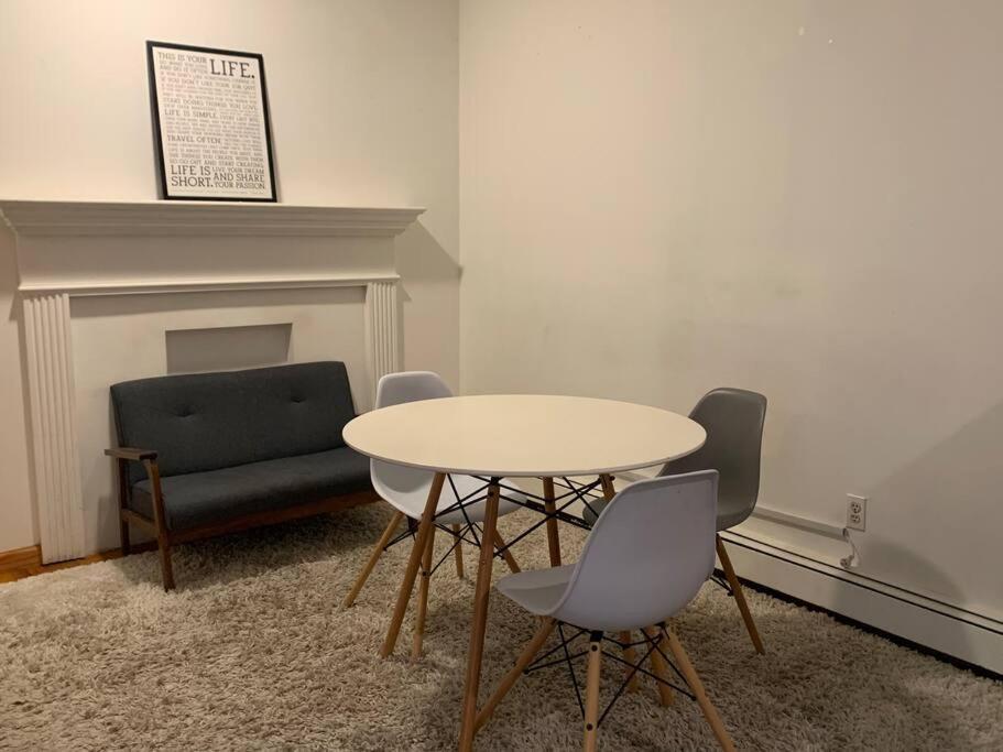 Beautiful & Massive 4 Bdr With Bonus Perks! Apartamento