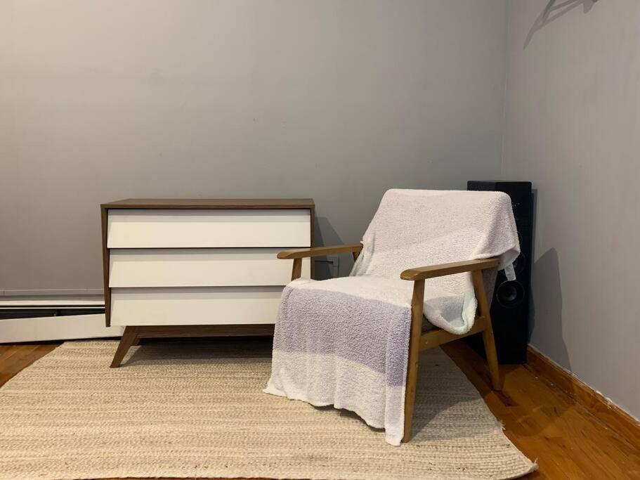 Beautiful & Massive 4 Bdr With Bonus Perks! Apartamento Nova York