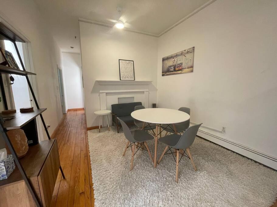 Beautiful & Massive 4 Bdr With Bonus Perks! Nova York