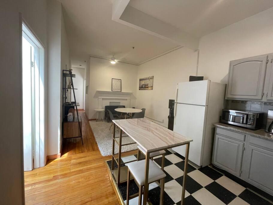 Beautiful & Massive 4 Bdr With Bonus Perks! Nova York