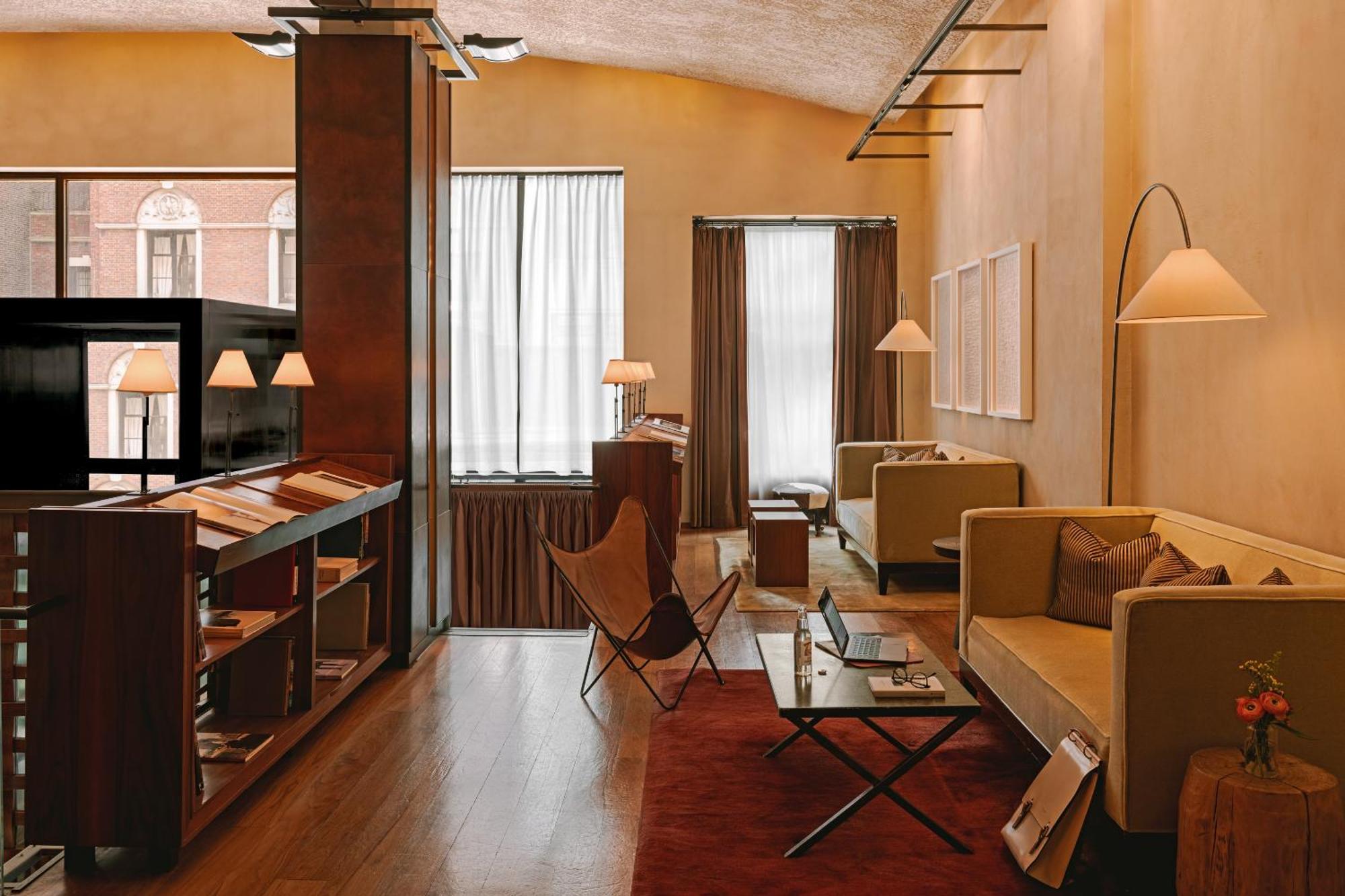 Chambers Hotel Central Park South, Sonder Hotel 4*