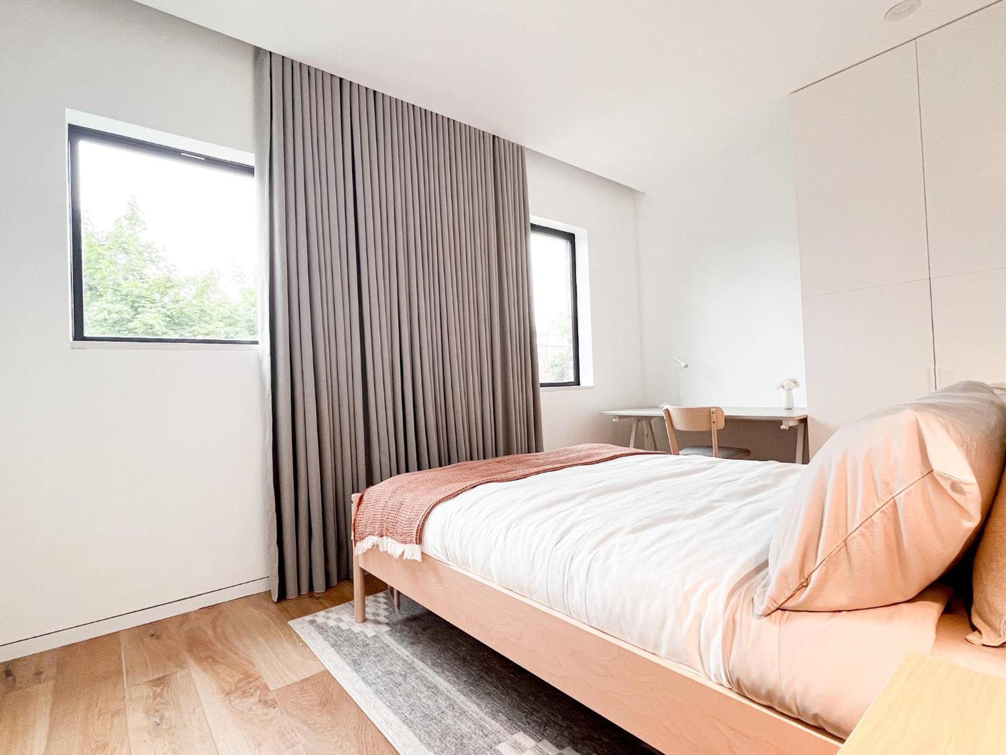 Modern, Charming, Spacious 3-bedroom Retreat In Brooklyn With Rem-casa *