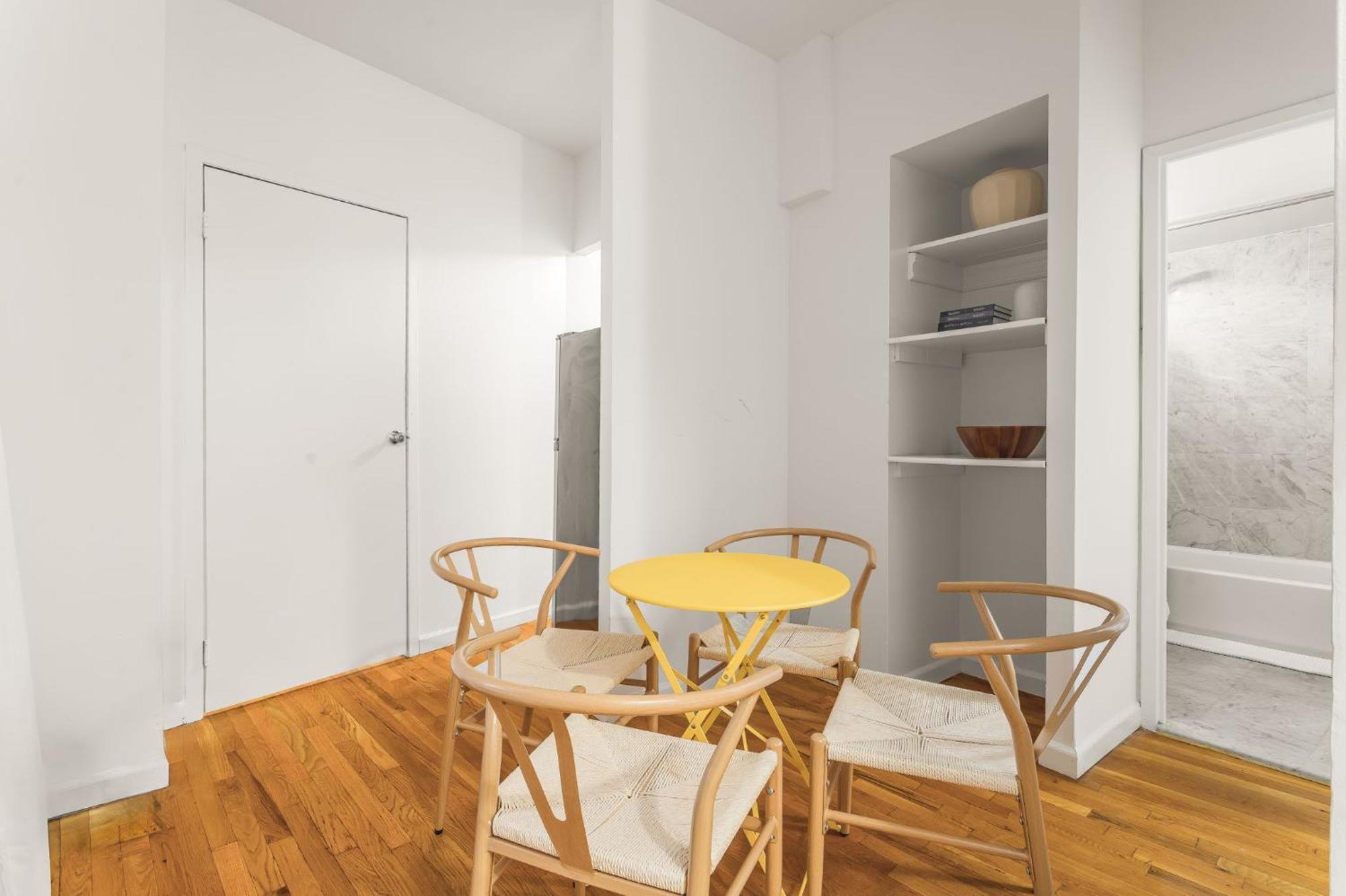 Apartment Chic 3br With 3 Beds And 1 Bath Steps From The Vibrant Stone Street District