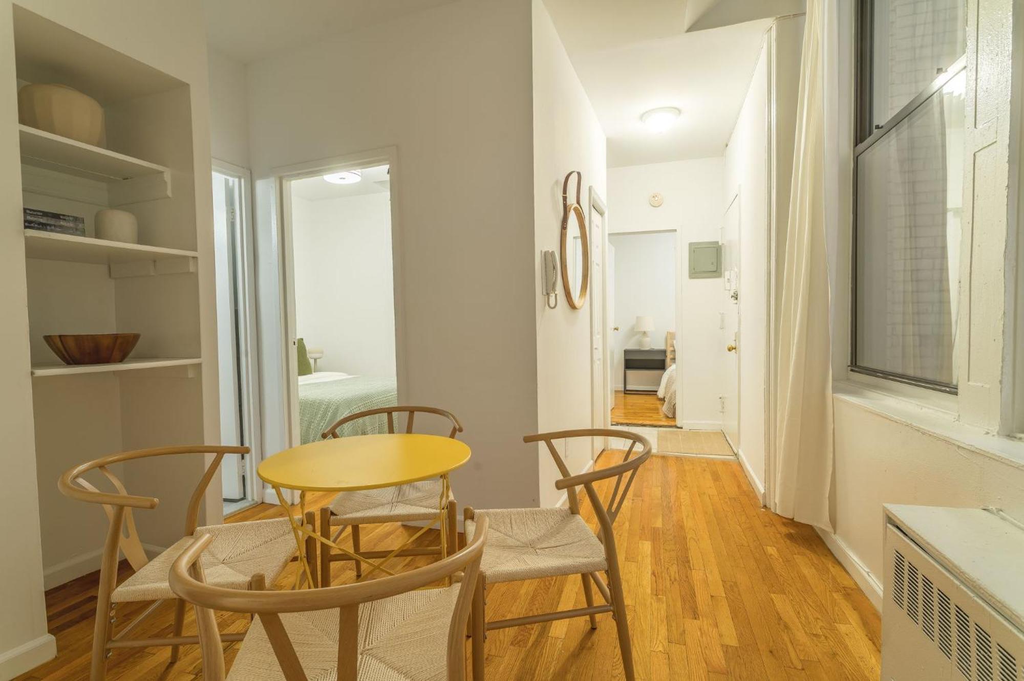 Apartment Chic 3br With 3 Beds And 1 Bath Steps From The Vibrant Stone Street District New York