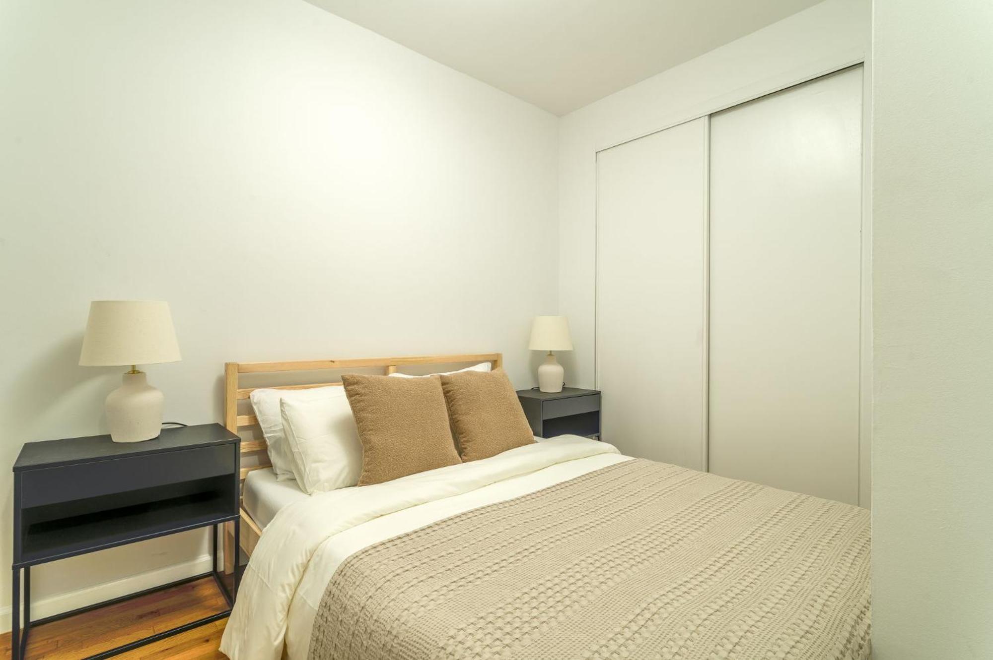 Chic 3br With 3 Beds And 1 Bath Steps From The Vibrant Stone Street District Apartment *