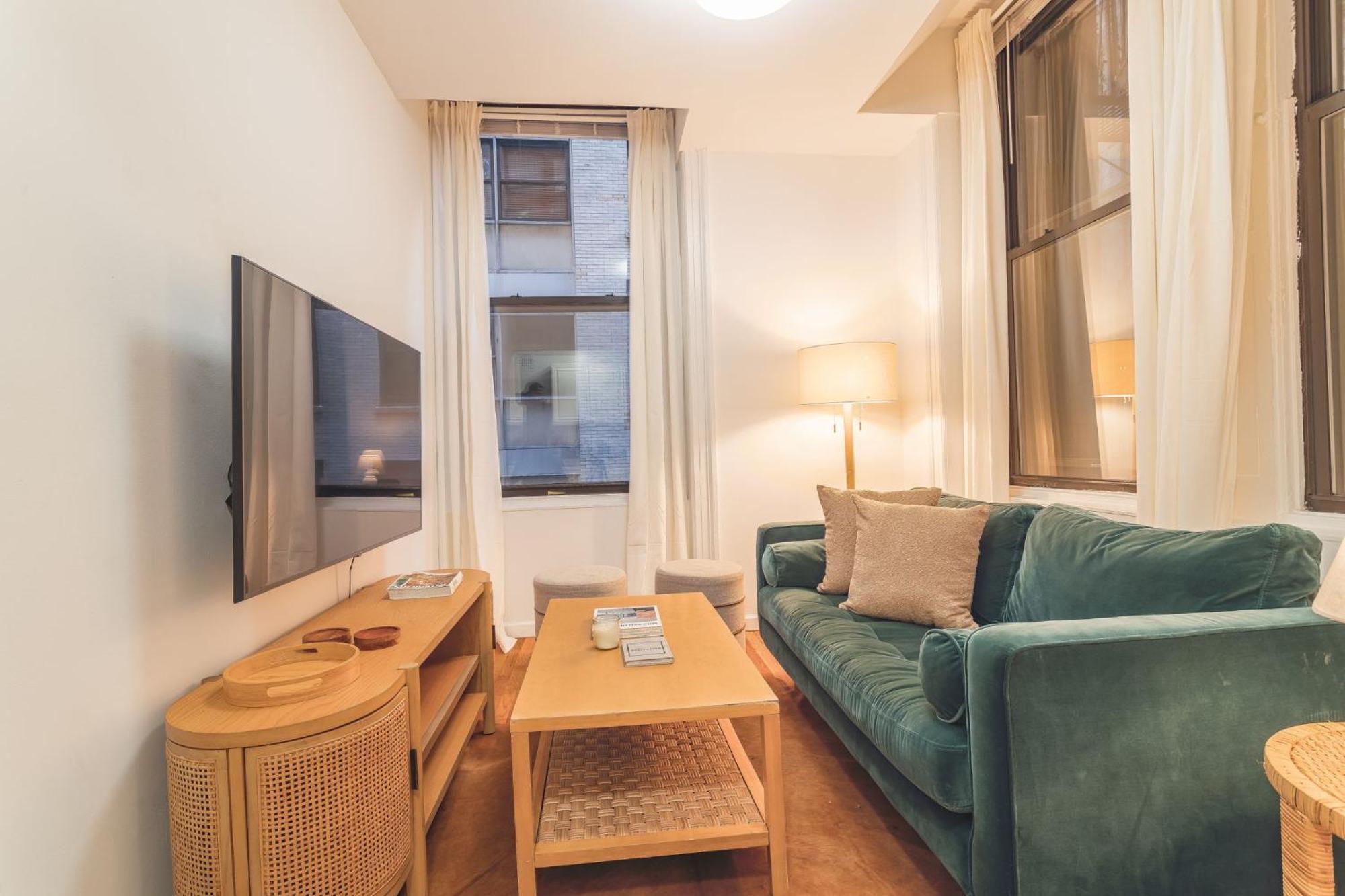 Apartment Chic 3br With 3 Beds And 1 Bath Steps From The Vibrant Stone Street District *