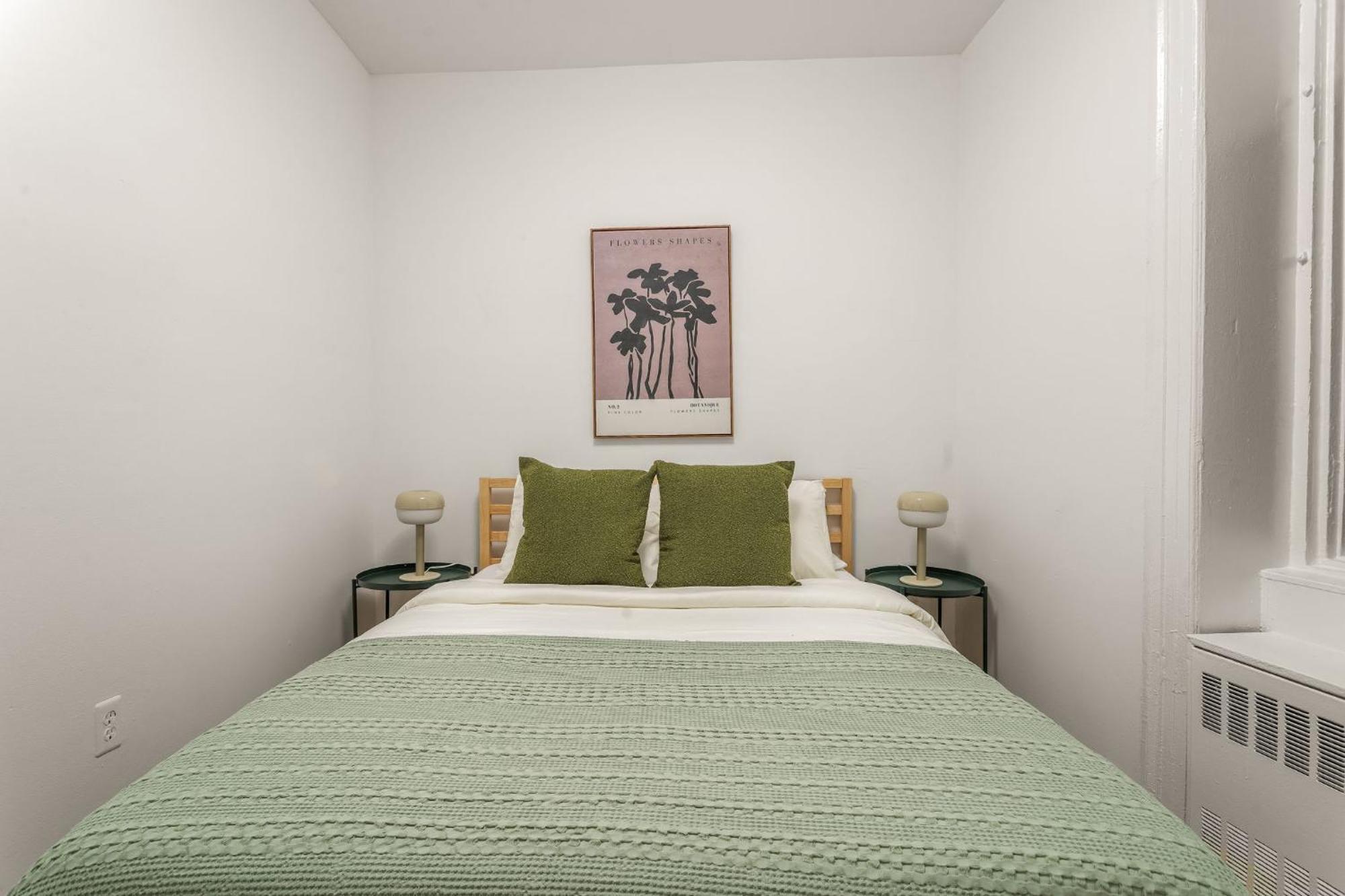 Apartment Chic 3br With 3 Beds And 1 Bath Steps From The Vibrant Stone Street District New York