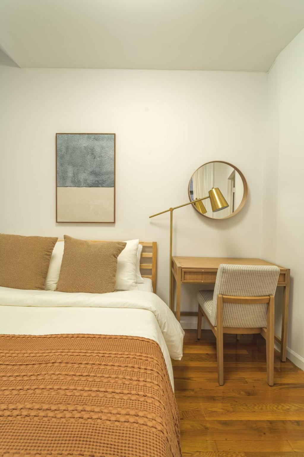 Apartment Chic 3br With 3 Beds And 1 Bath Steps From The Vibrant Stone Street District
