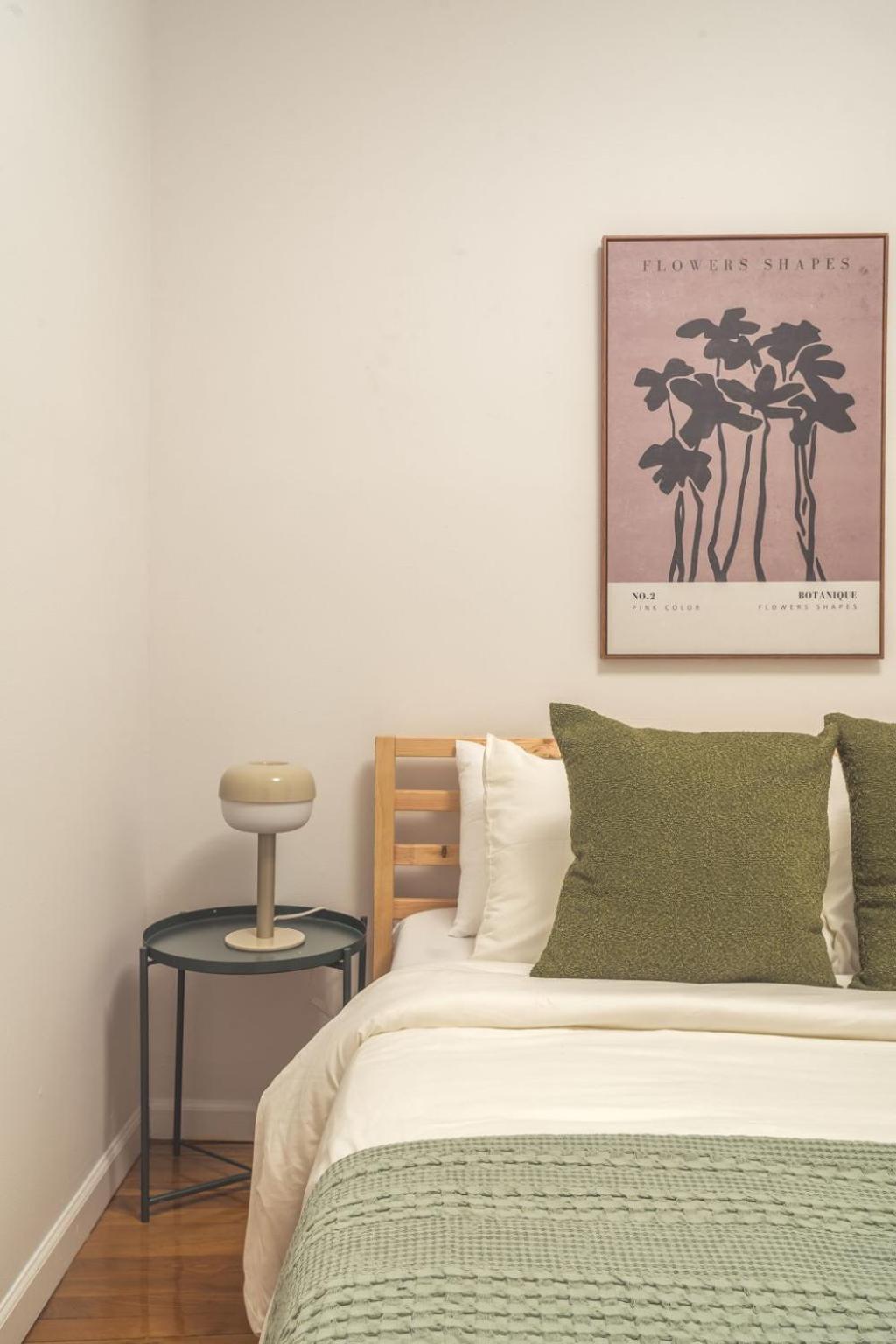 Apartment Chic 3br With 3 Beds And 1 Bath Steps From The Vibrant Stone Street District New York