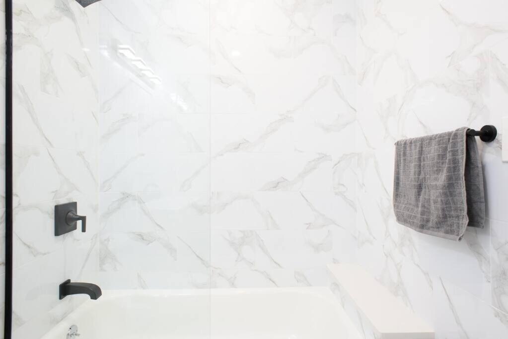 240-9 Luxury Prime Location W&d * New York