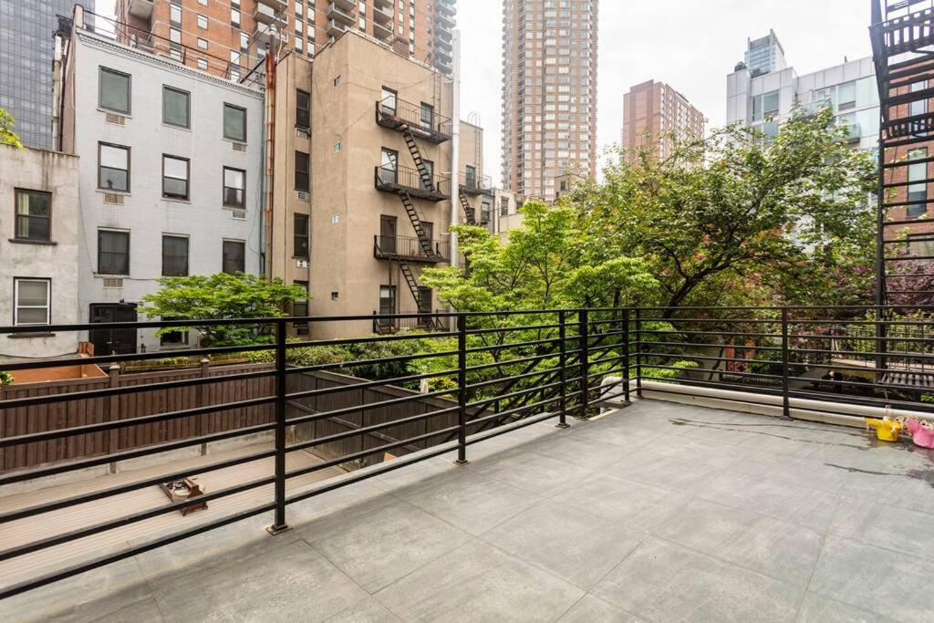 Little Manhattan Near Time Square * Nova York