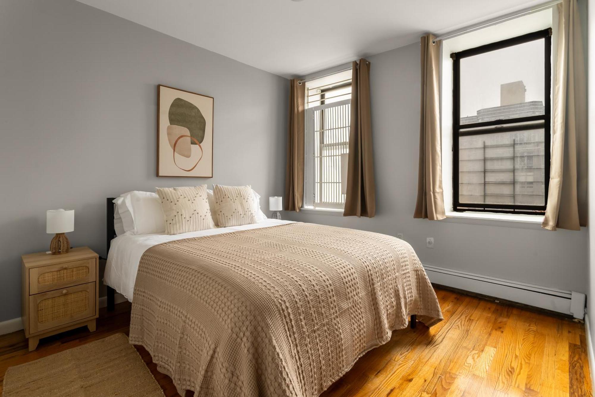 Apartment Stunning 3-bedroom In The Heart Of East Village Manhattan! *