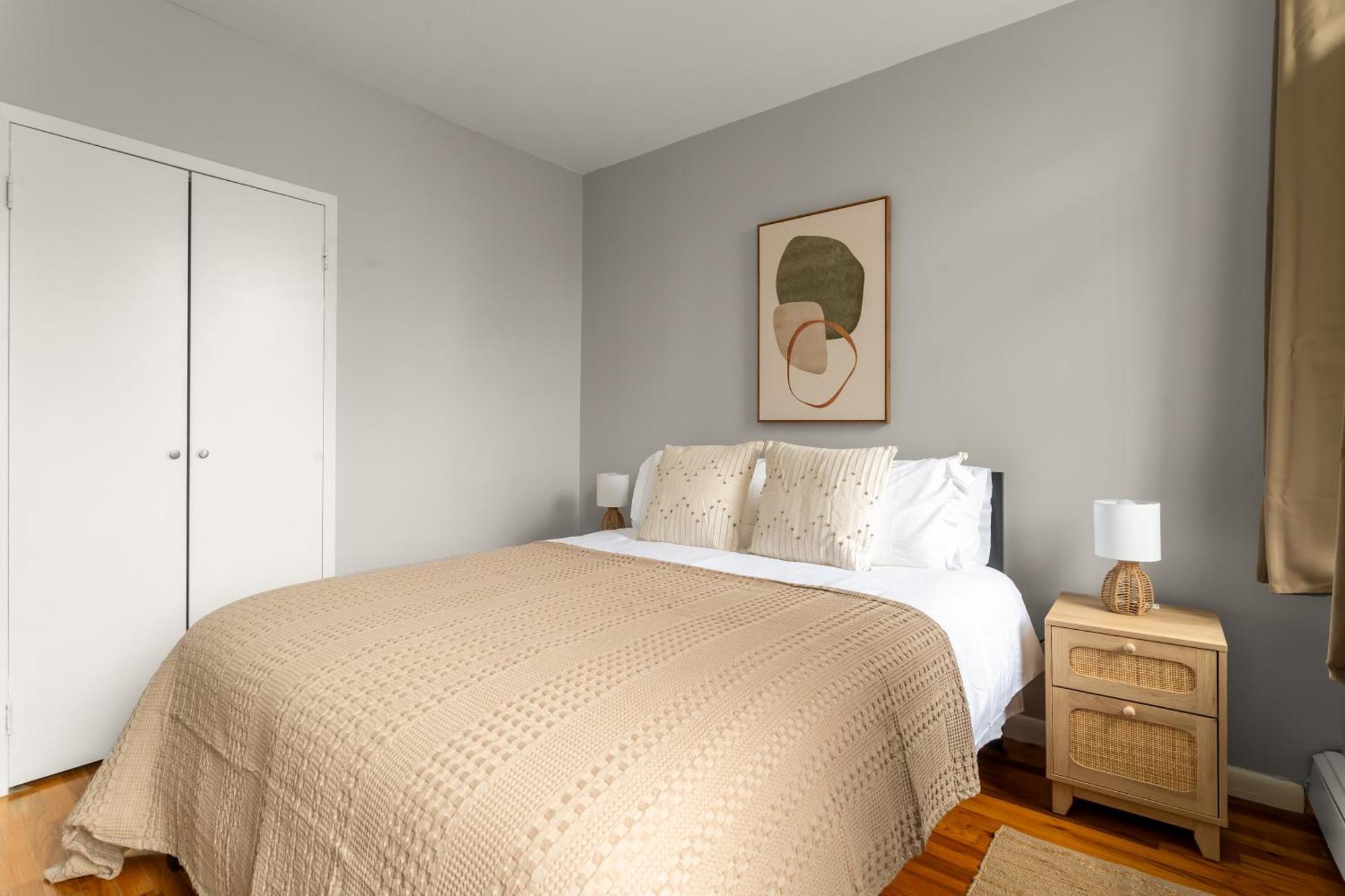 Stunning 3-bedroom In The Heart Of East Village Manhattan! Apartment New York