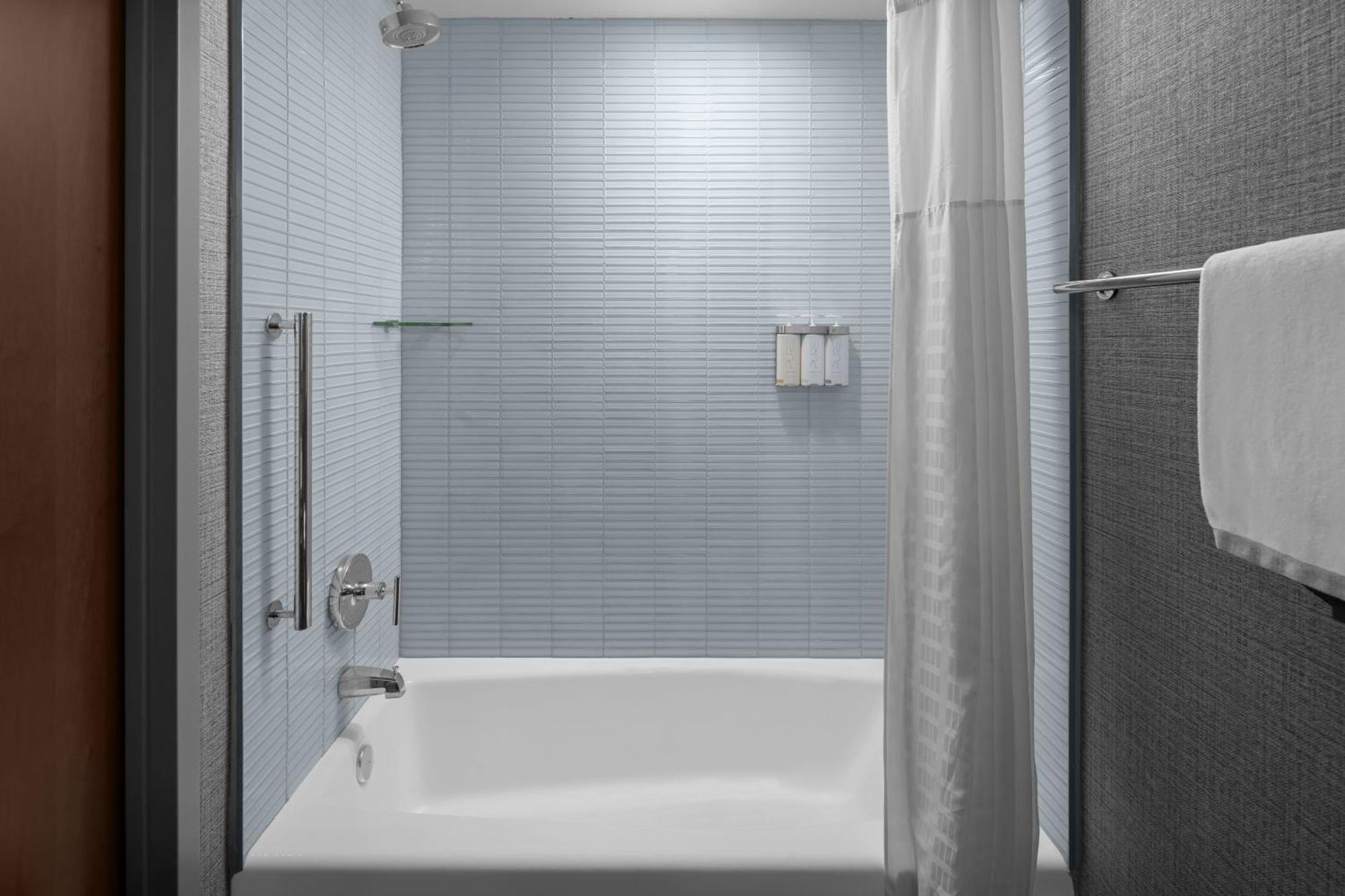 Cambria - Chelsea Hotel 4*