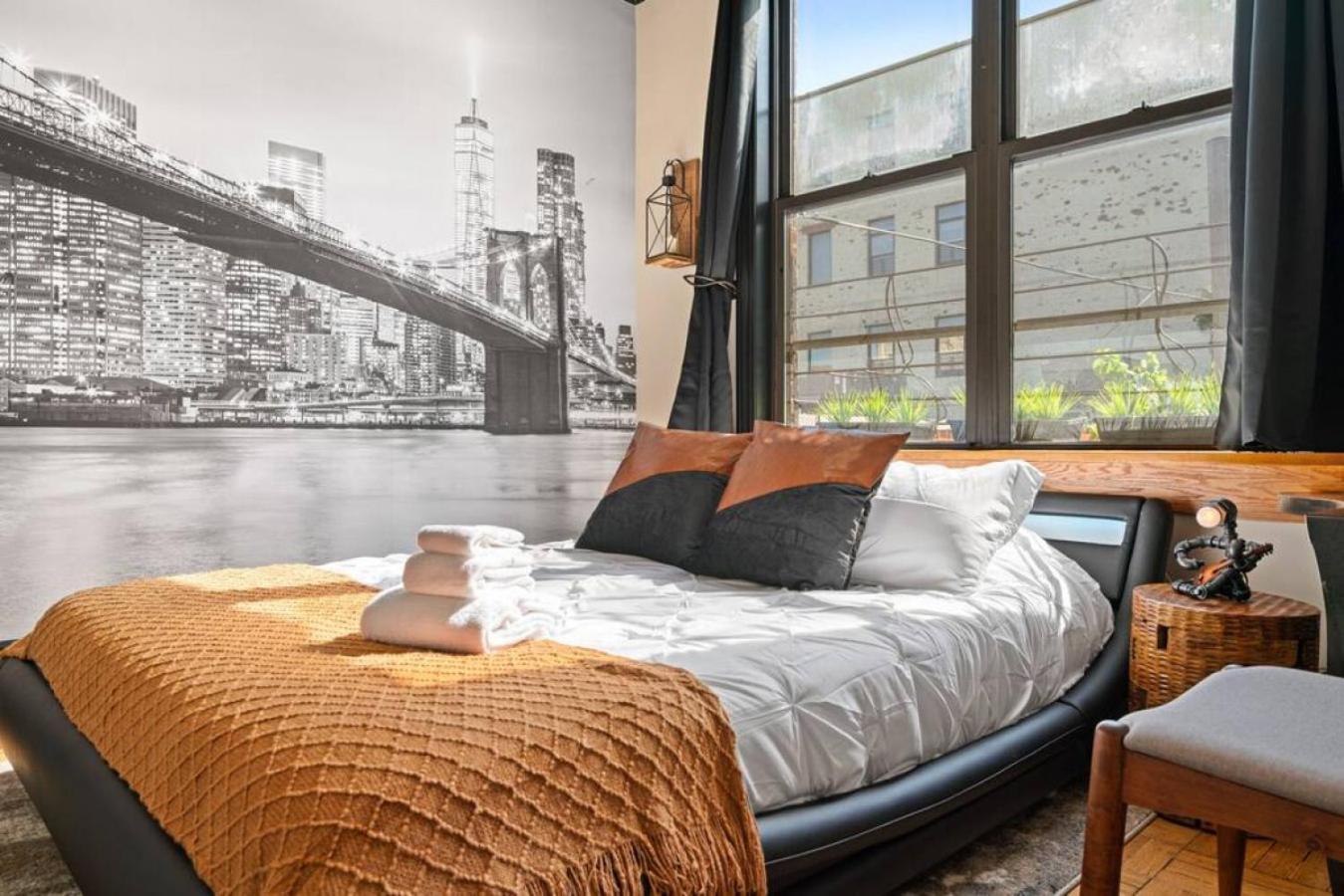 Apartment Bushwick Gem- Art Infused 2br With Rooftop At 