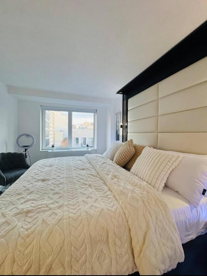 Apartment New Bright & Modern 4bd 2ba W Doorman, Gym, Lounge, Near West Harlem