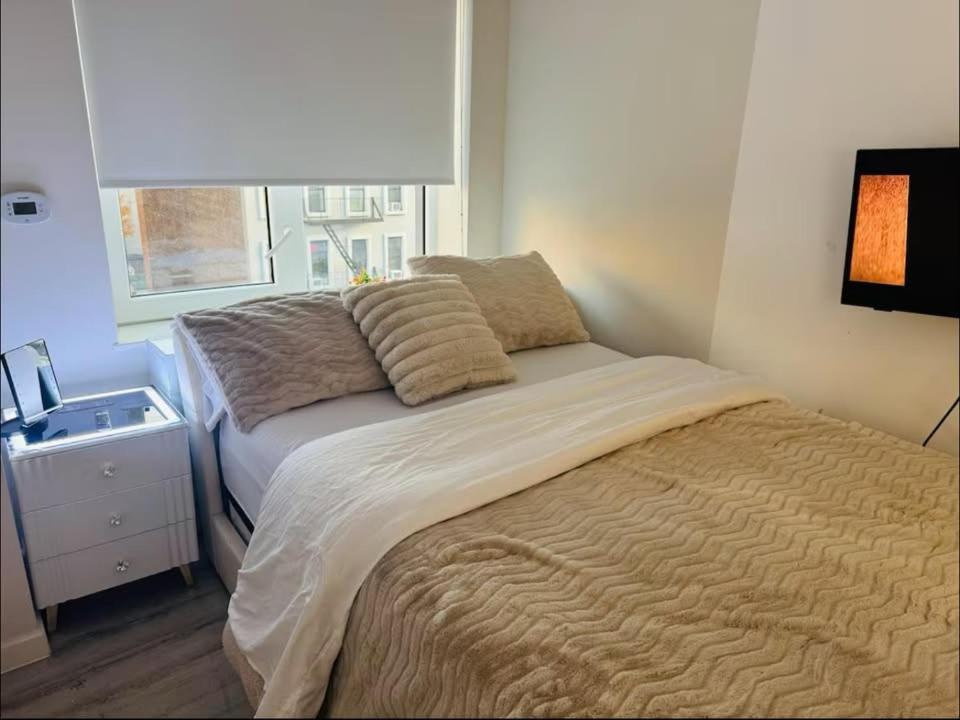 New Bright & Modern 4bd 2ba W Doorman, Gym, Lounge, Near West Harlem