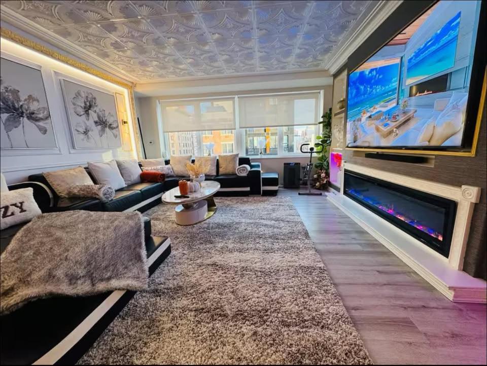 New Bright & Modern 4bd 2ba W Doorman, Gym, Lounge, Near West Harlem