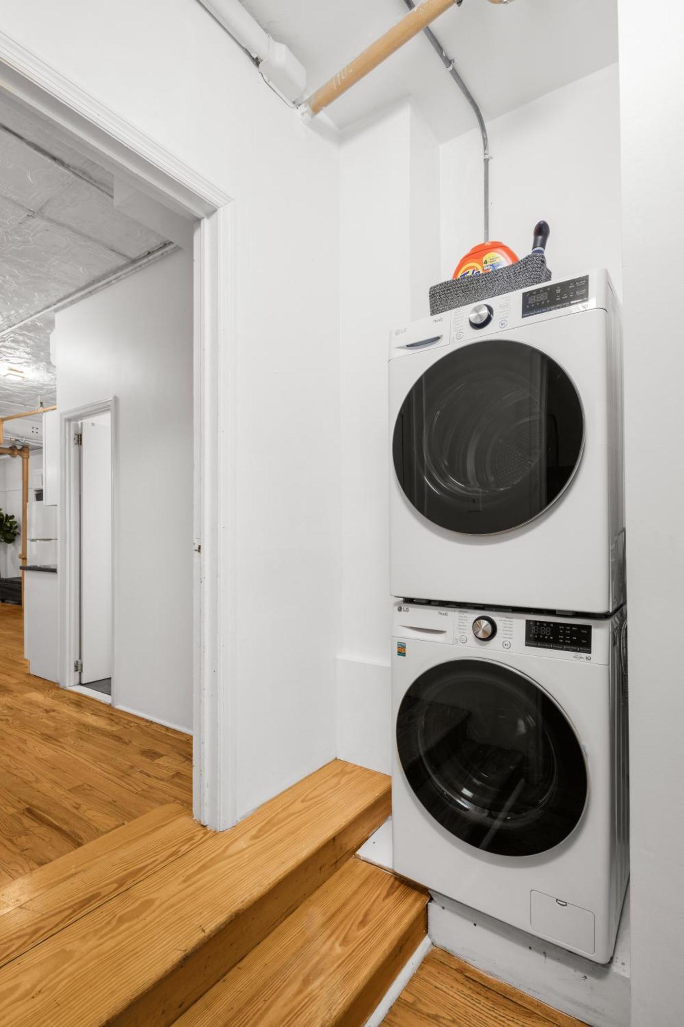 Beautifully Designed 3 Bdr In Dumbo Nyc *
