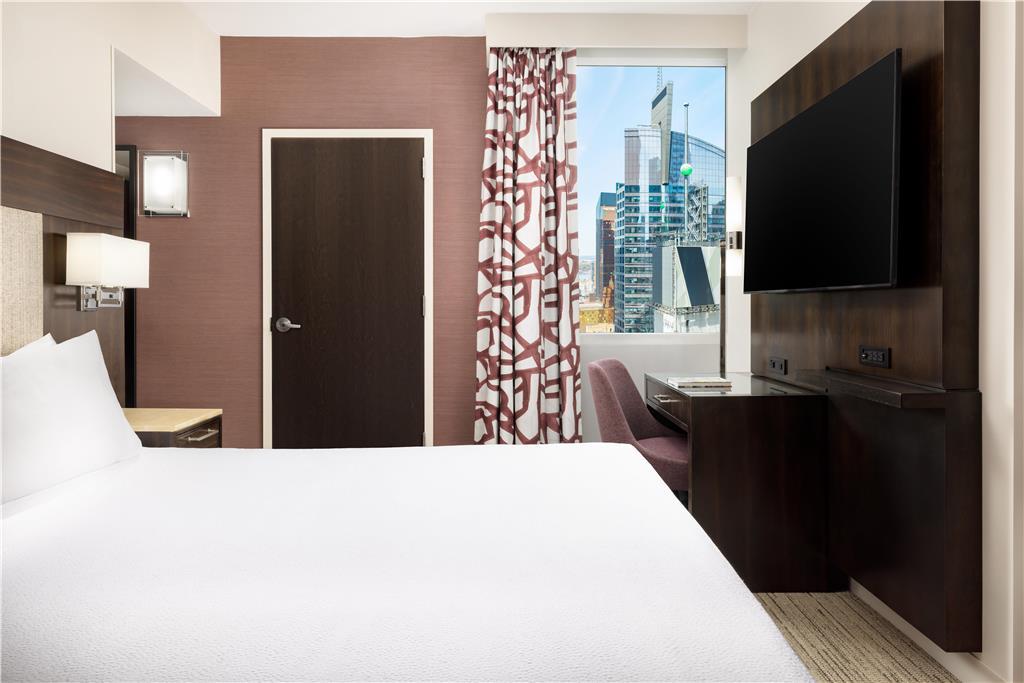 Hilton Garden - Times Square Hotel 3*