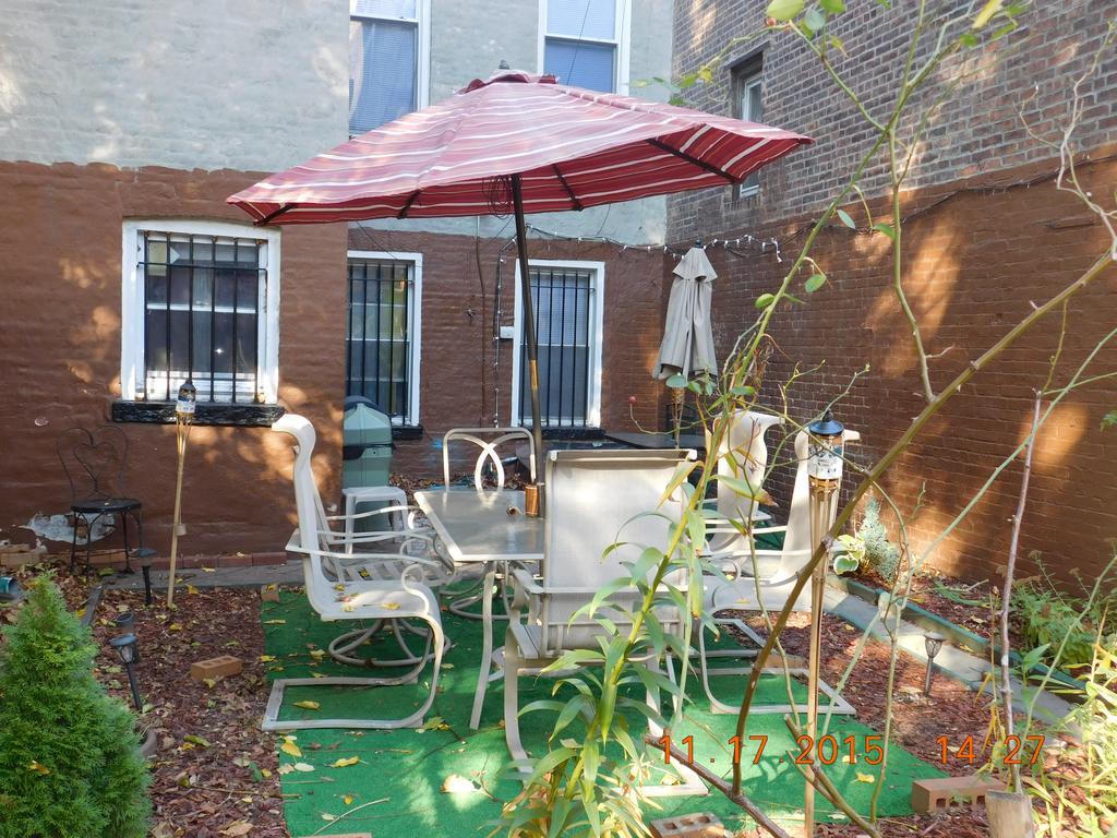 Apartment Debbie's Place New York