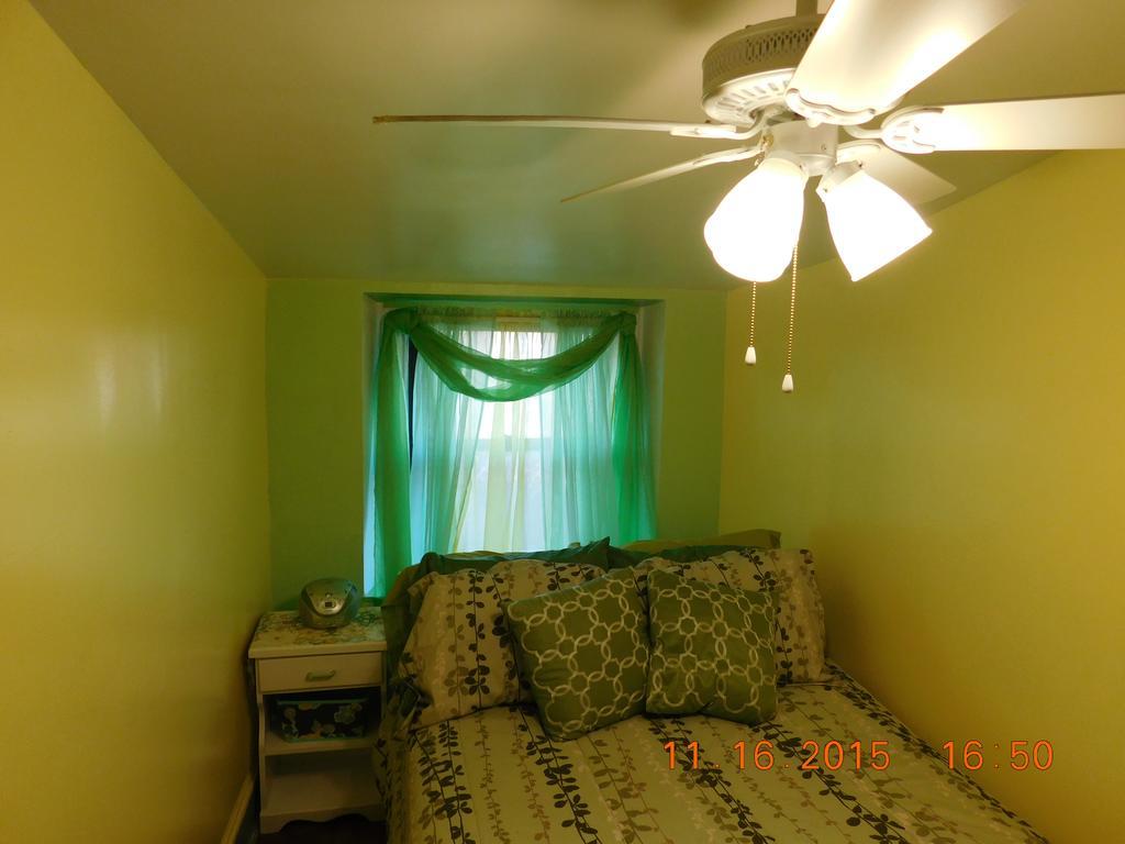 Debbie's Place Apartment
