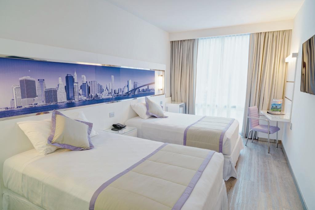 Hotel Riu Plaza Times Square 4*