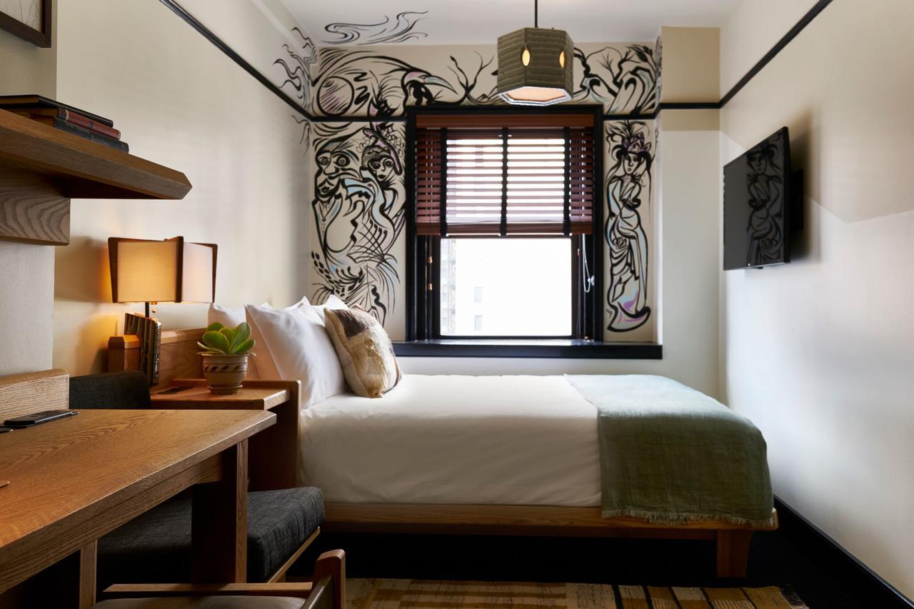 Hotel Freehand 4*