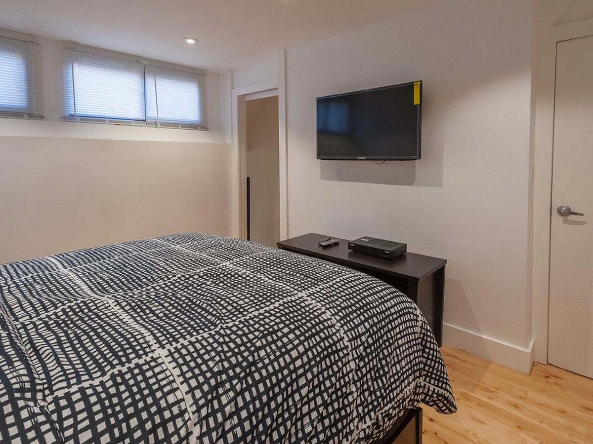 Triplex Carriage House Apartment
