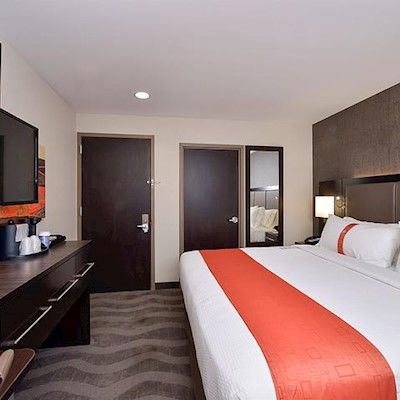 Hotel New York-jfk Airport Area, An Ihg 3*