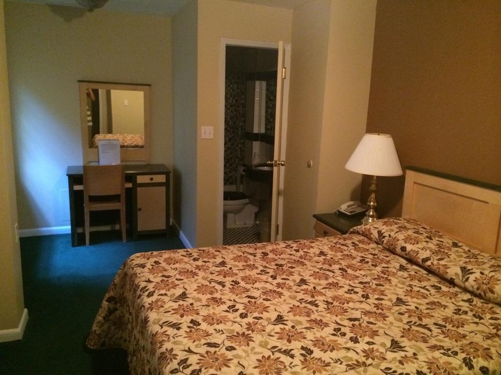 Park Savoy Hotel 2*