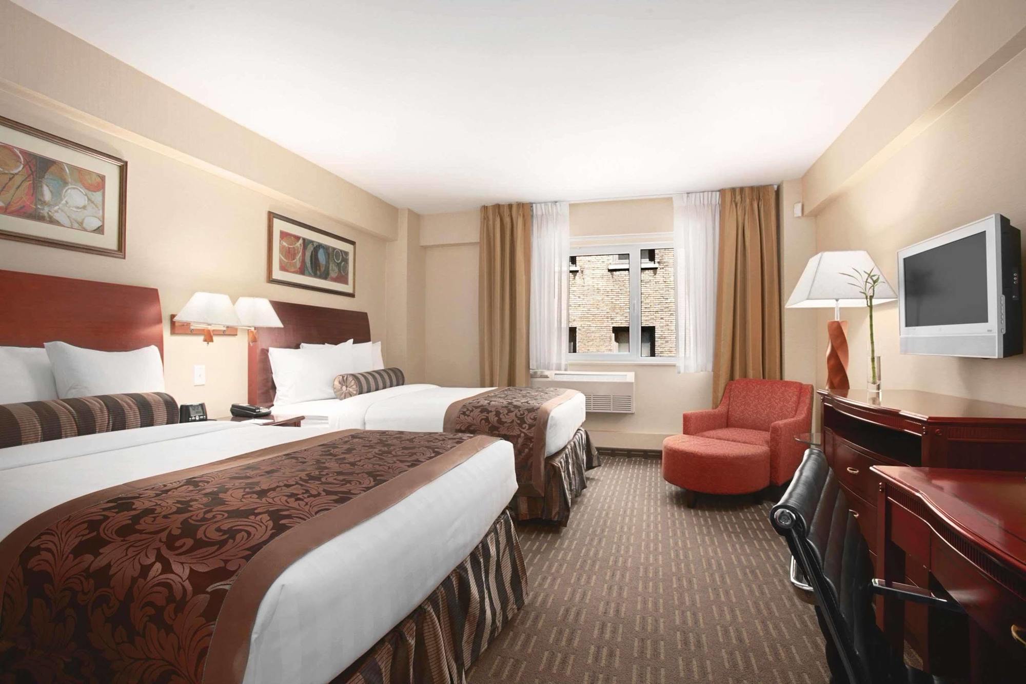 Wingate By Wyndham Manhattan Midtown Hotel 3*