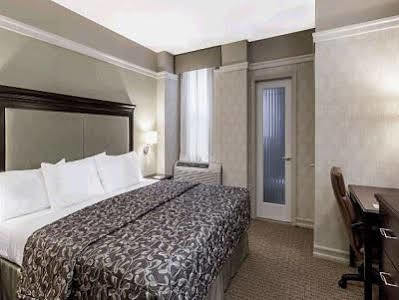 The At Hotel 3*