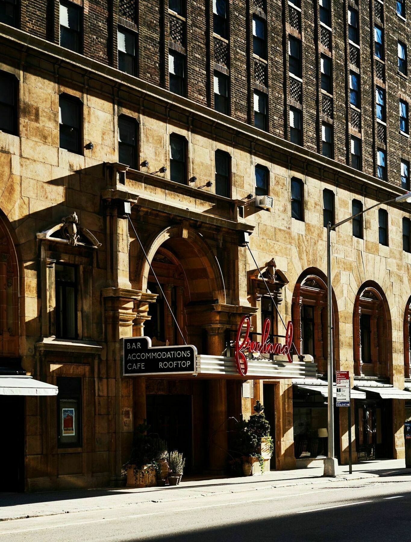 Hotel Freehand