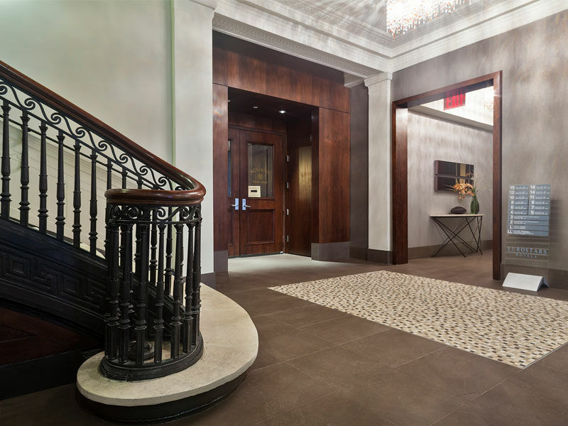 The Chemists Club 4*