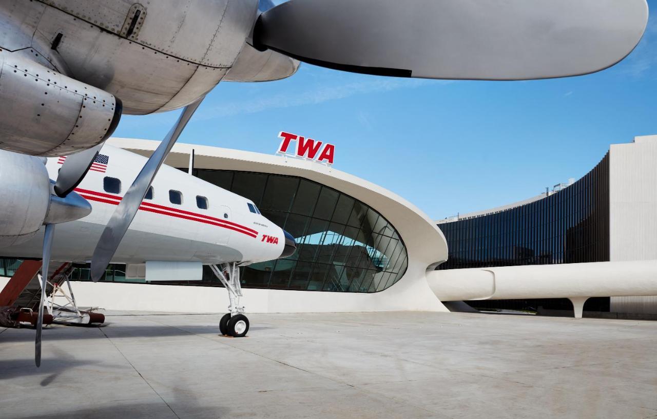 Twa At Jfk Airport