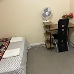 A Delightful Room In Queens
