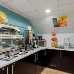 Best Western Plus Brooklyn Bay Hotel