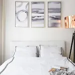 24-14 Renovated Studio Prime Gramercy W D