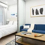 78-4B New Quality 1Br W&D In Unit Skylights