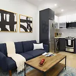 78-3D Brand New 1Br Prime Ues Wd In Unit
